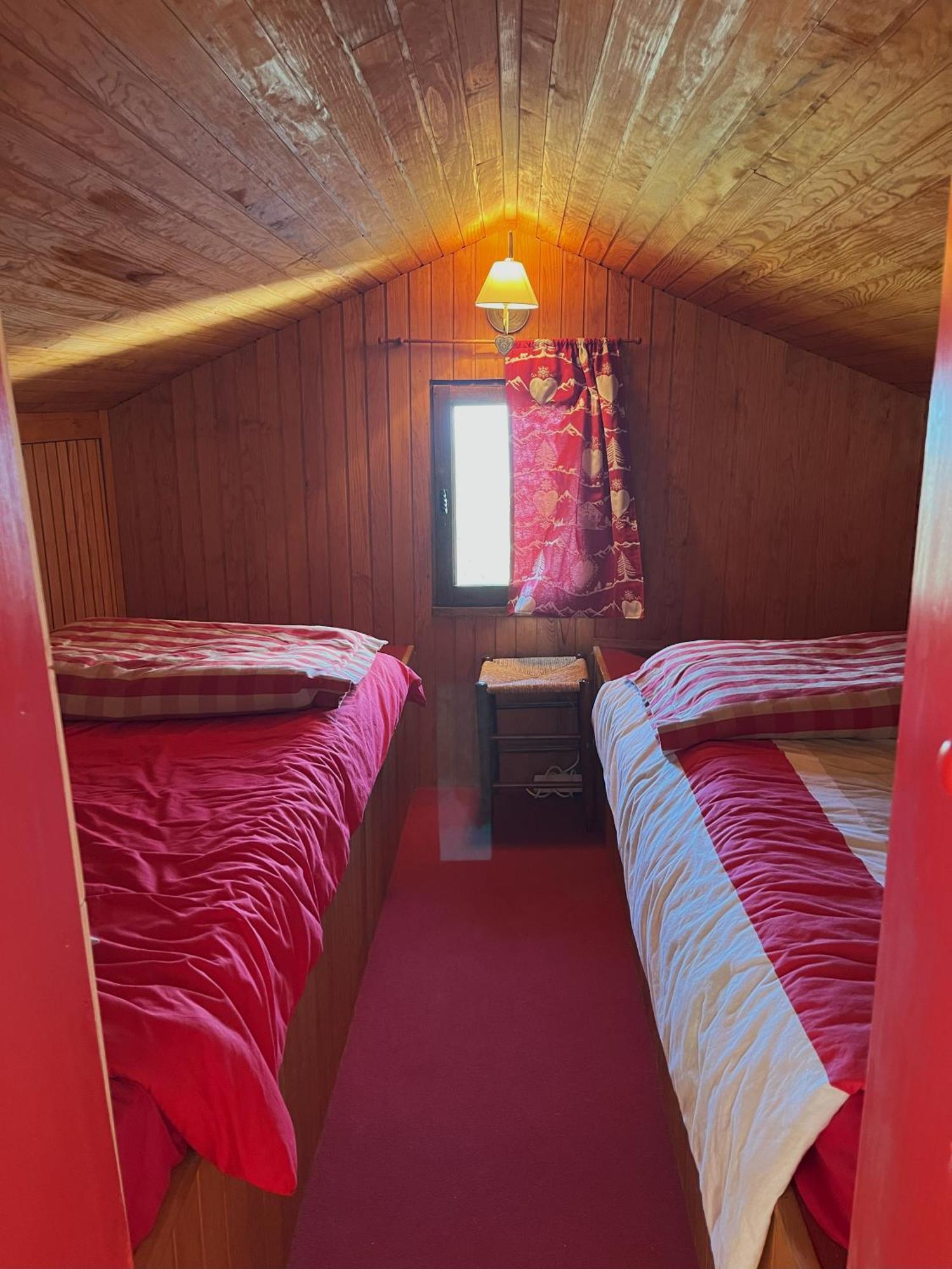 Chalet Des Myrtilles - Chalet Cosy Avec Vue Arette Eksteriør bilde